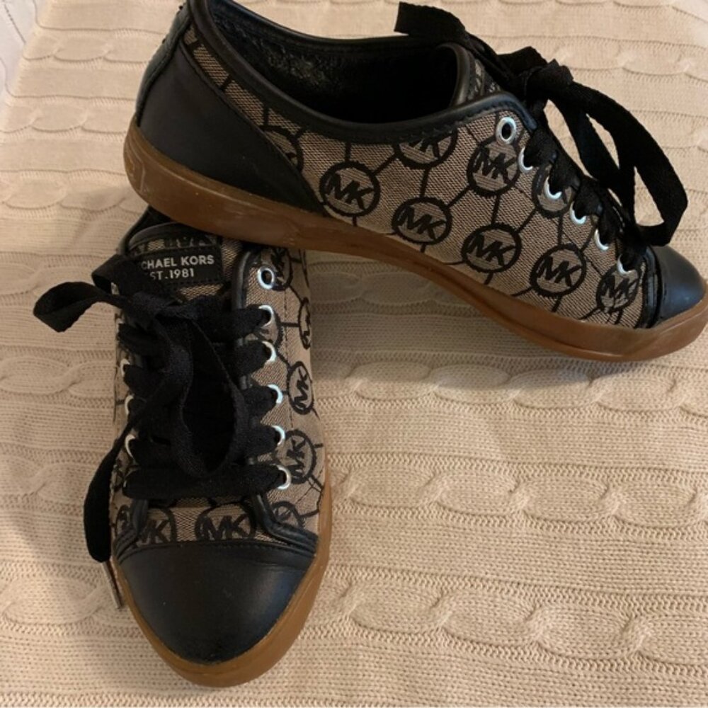 Michael Kors leather and canvas monogram tennis shoe